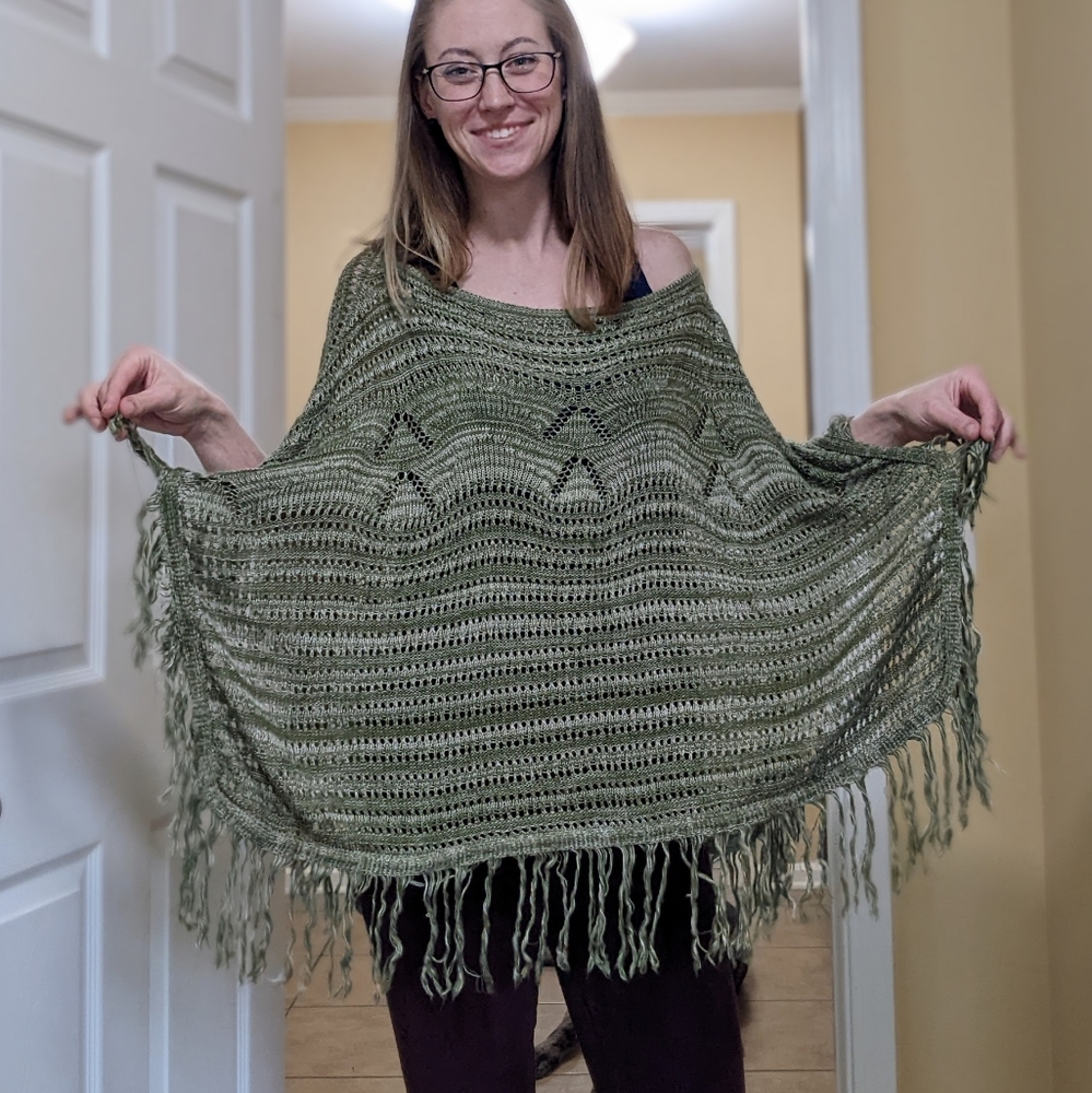 Dolled Up by Fang Knit Poncho